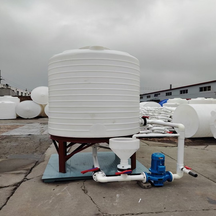 ���σ���